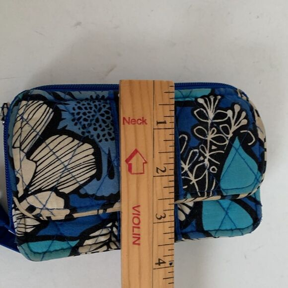 Vera Bradley Blue Bayou Blue White Floral Quilted Zip Around Wallet Crossbody - Picture 9 of 10